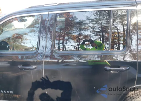 2025 Jeep Wagoneer Carbide 4X2 from USA, damaged, VIN 1C4SJUBP5SS531998